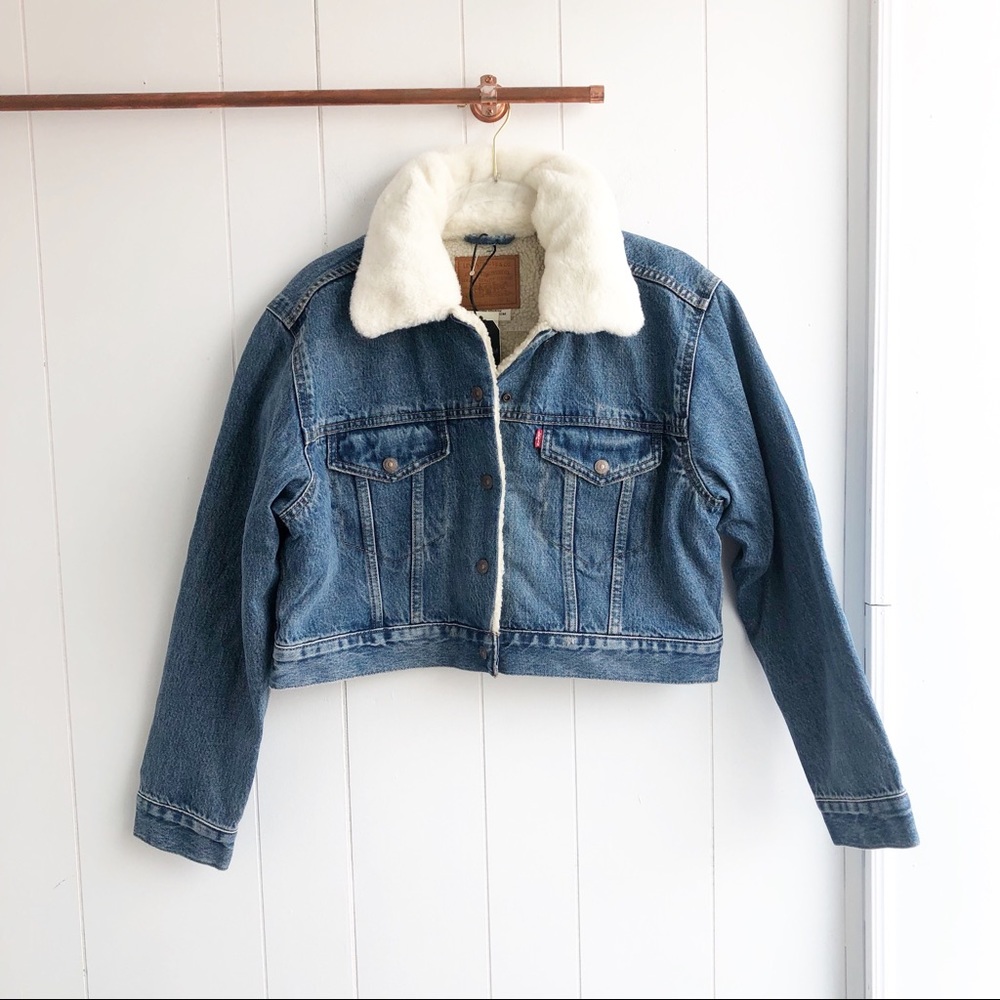 NWT Levi’s Cropped Sherpa Trucker Jacket - Picture 2 of 6
